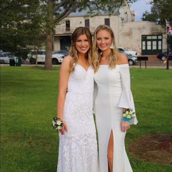 Elegant prom dress 👗✨⭐️ - Picture 2 of 8